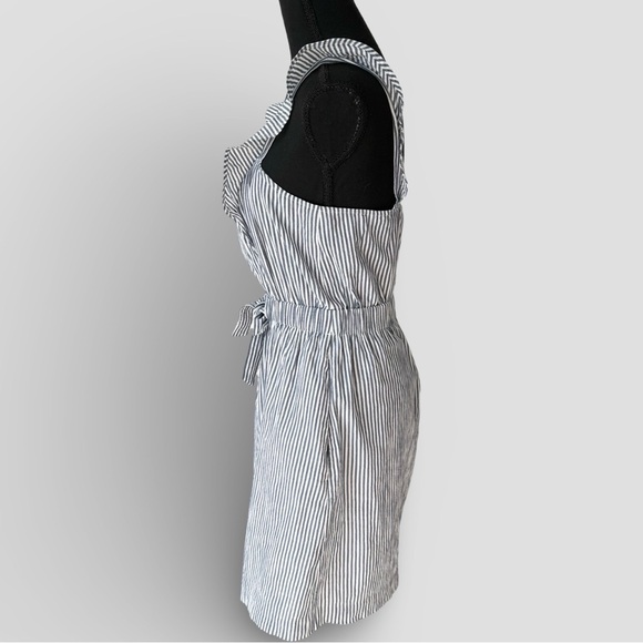 Club Monaco Striped Ruffle Sleeve Pinafore
Dress CottageCore Schoolgirl Dress - Picture 2 of 14